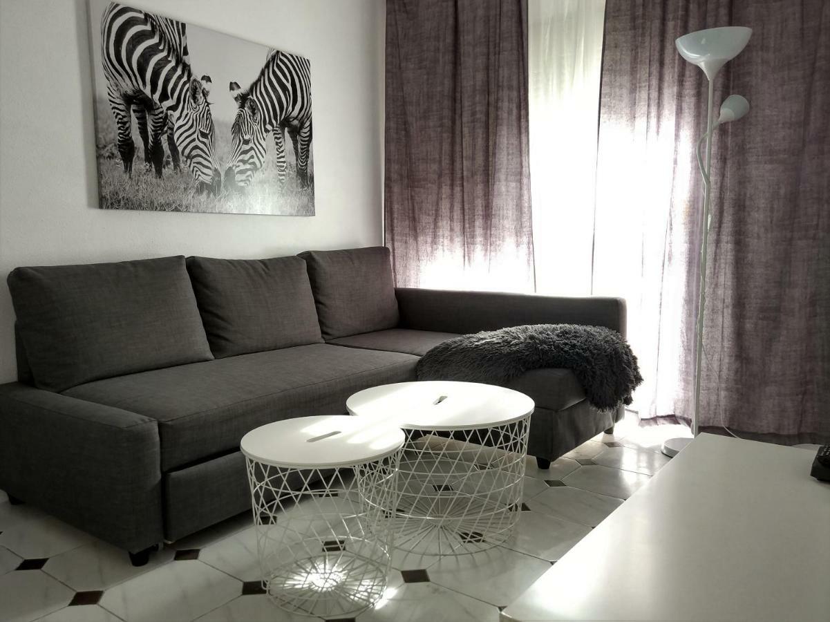 Apartamento Capuchinos Малага Экстерьер фото